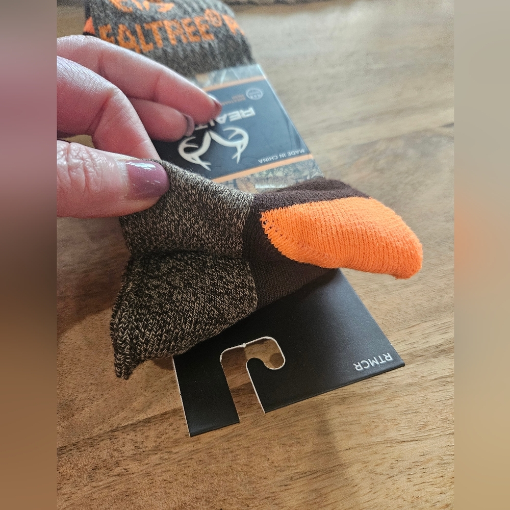 New Real Tree socks- 2 pair - Picture 4 of 7